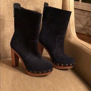 Pedro Garcia size 36. Black suede Boots with studs
